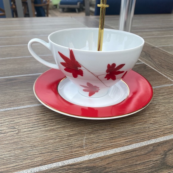 Tea Cup Bird Feeder Garden Ornament Perfect for Mother’s Day - Picture 9 of 10